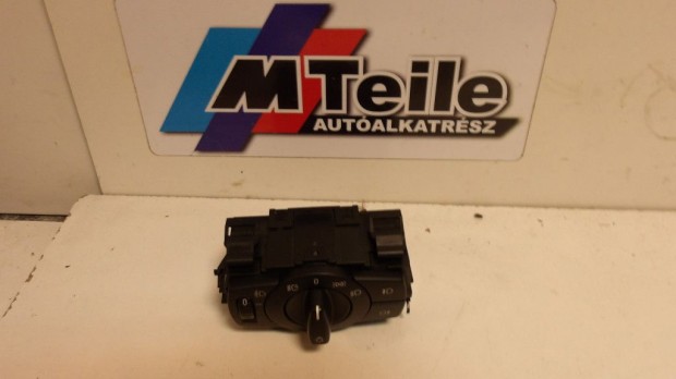 [GYRI BONTOTT] BMW E81/82/87/88 E90/E91 E84 LMPAKAPCSOL PANEL 6932